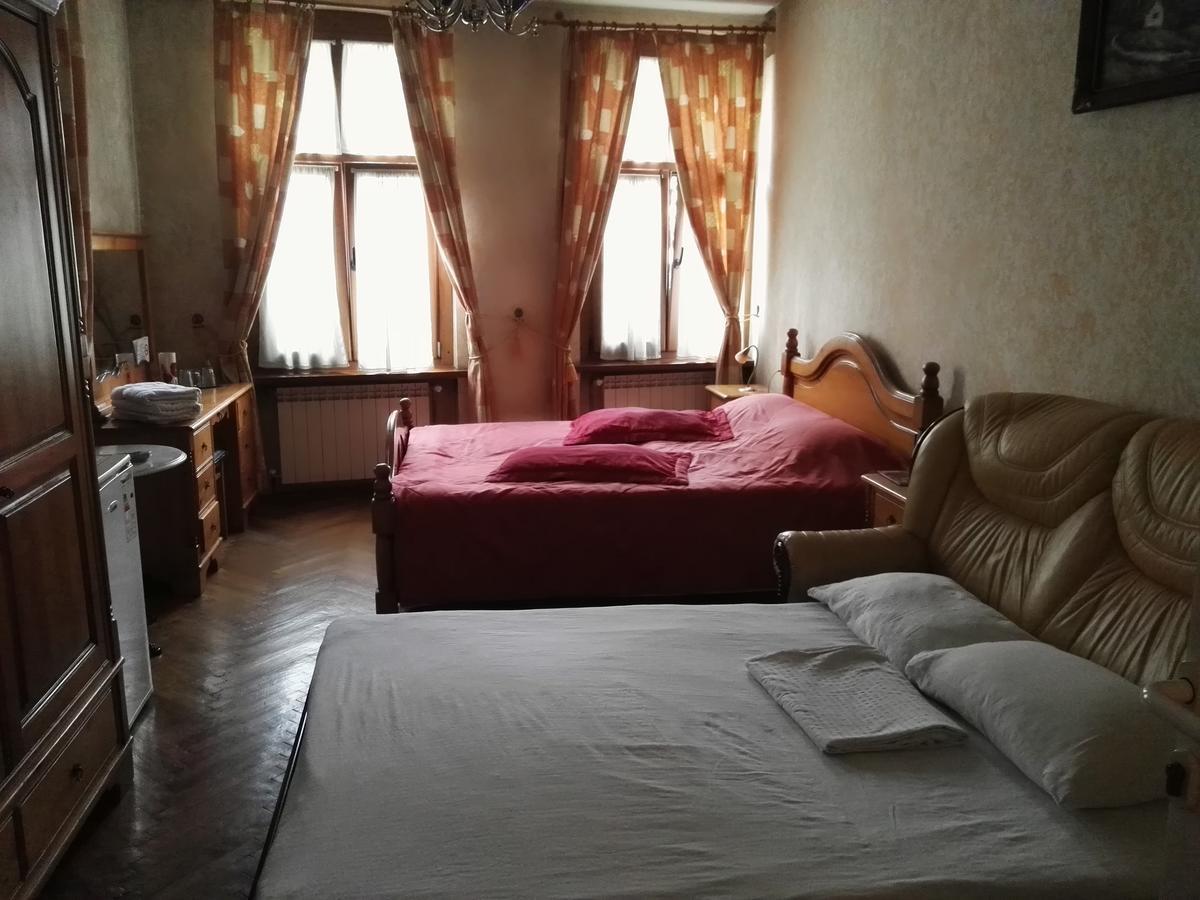 Pensiunea Italiana Brasov Bagian luar foto